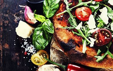 Find nearby dining to our Essex apartments