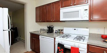 New kitchen appliances at Cortlandt Ridge Apartments