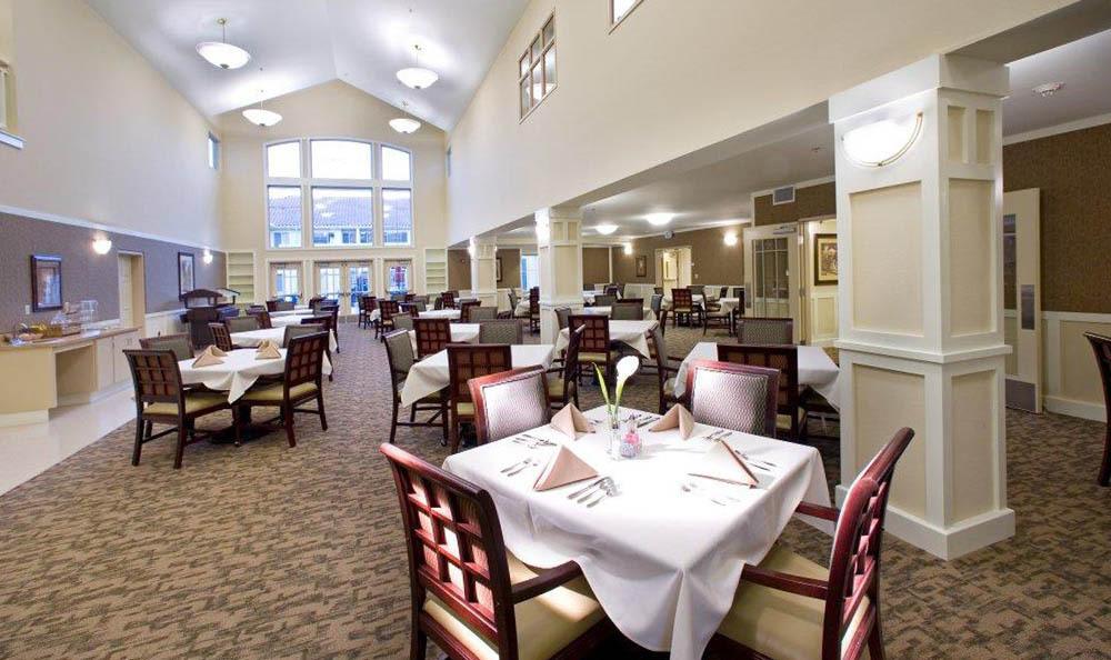 Spacious Dining At Our Senior Living Community In Brentwood