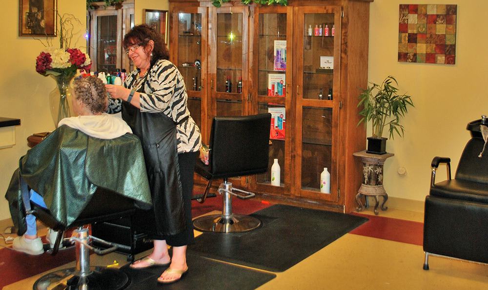 Photos of Roseville Commons Senior Living in Roseville, California