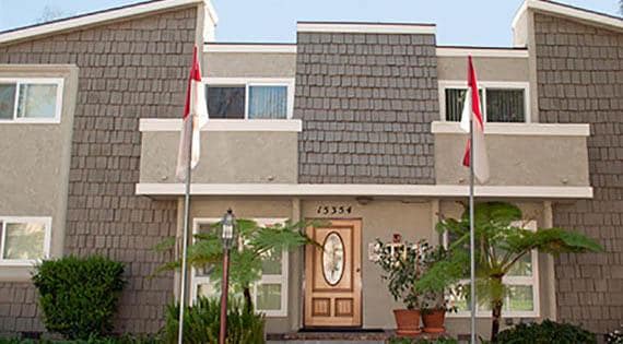 Landscaping and exterior of apartments at The Windsor