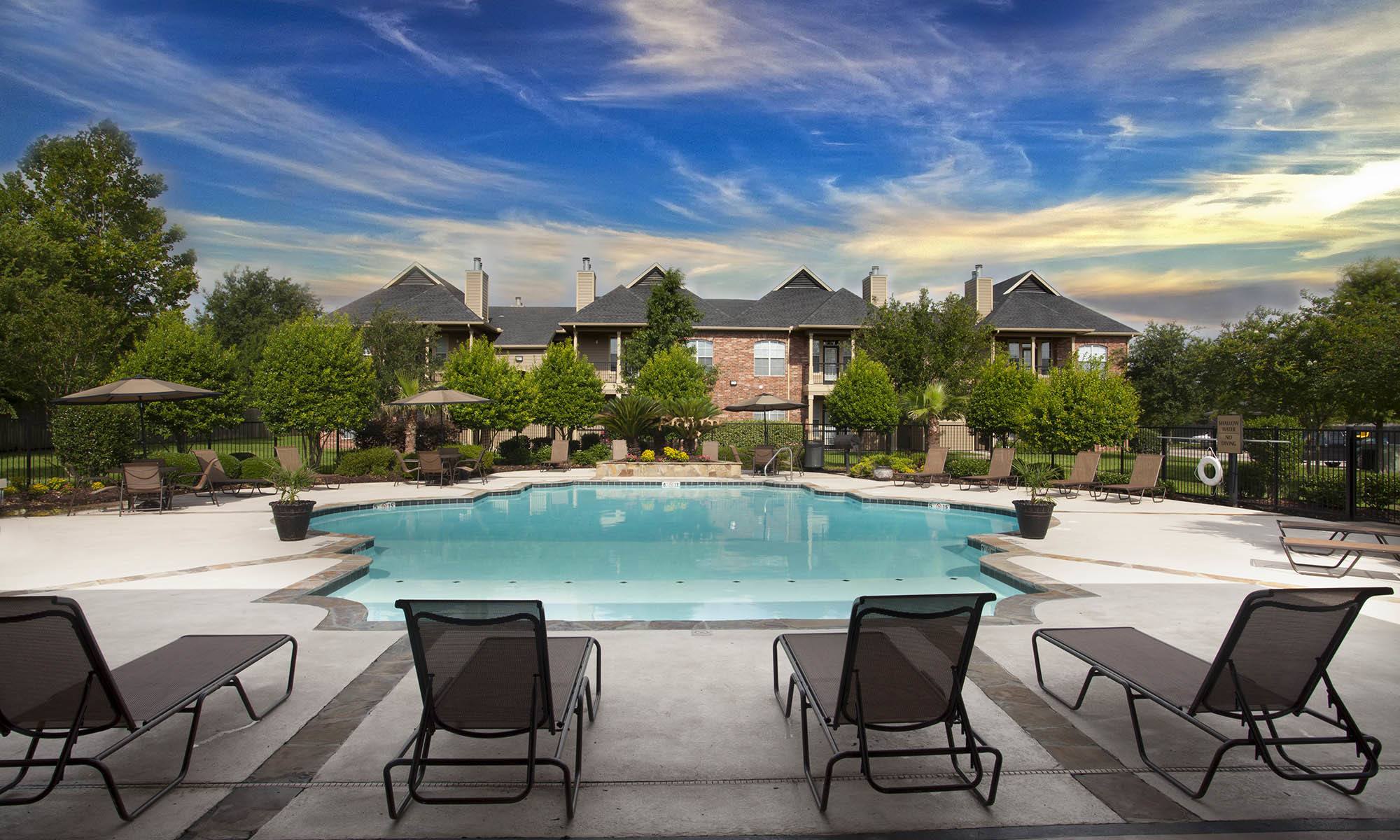 Simple Apartments On Lake Street In Lake Charles 