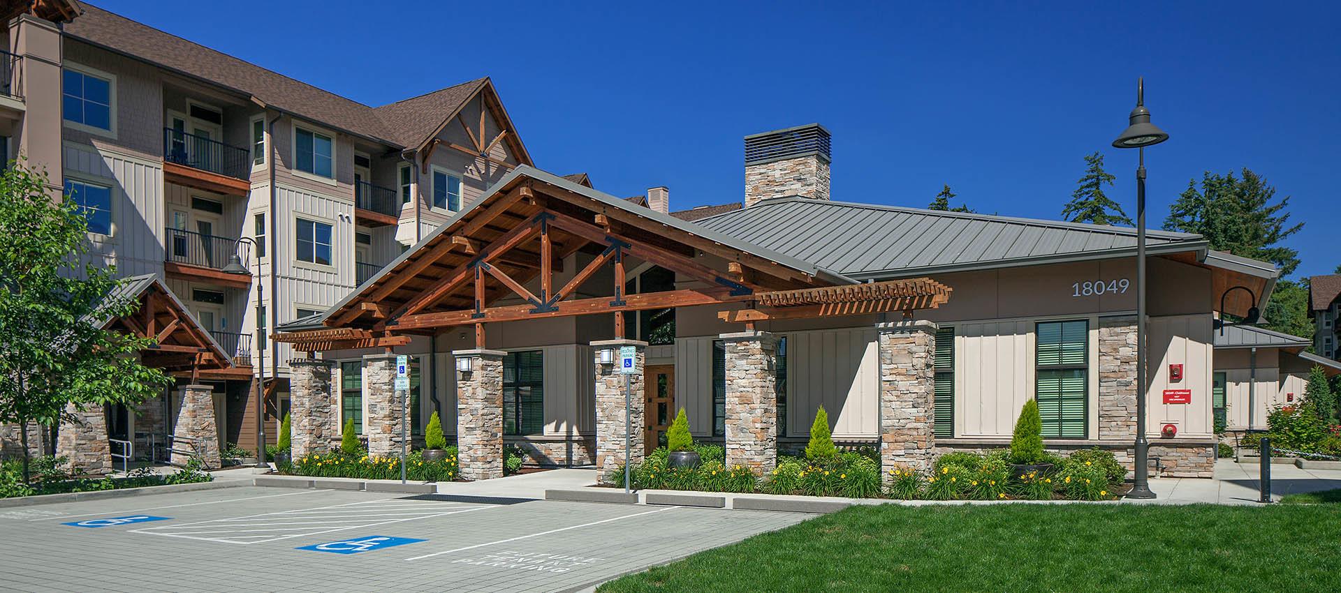 Photos of Eddyline at Bridgeport in Portland, Oregon