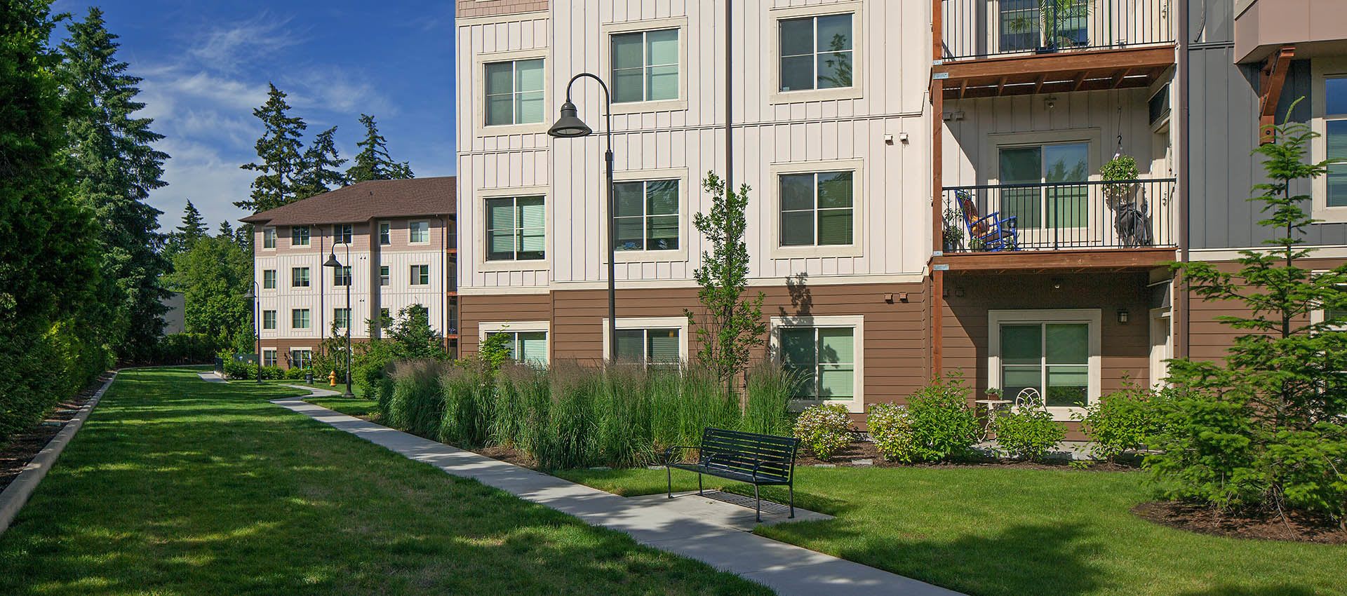 Photos of Eddyline at Bridgeport in Portland, Oregon