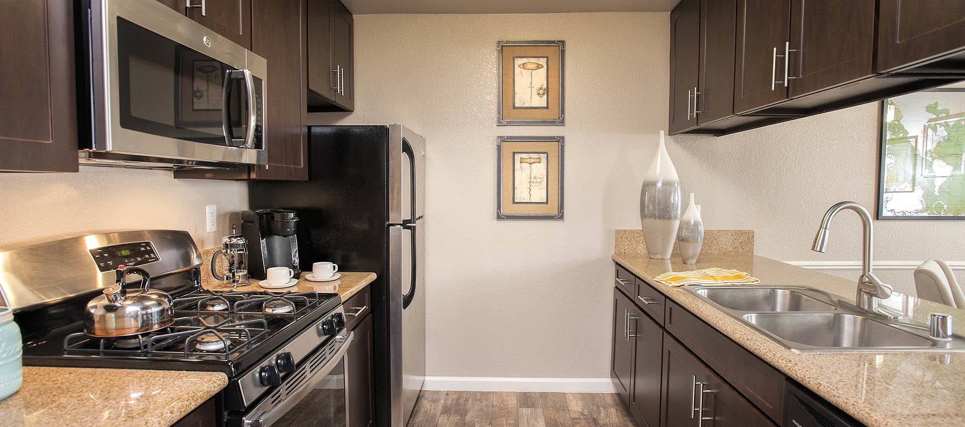 Photos of Deer Valley Apartment Homes in Roseville, CA