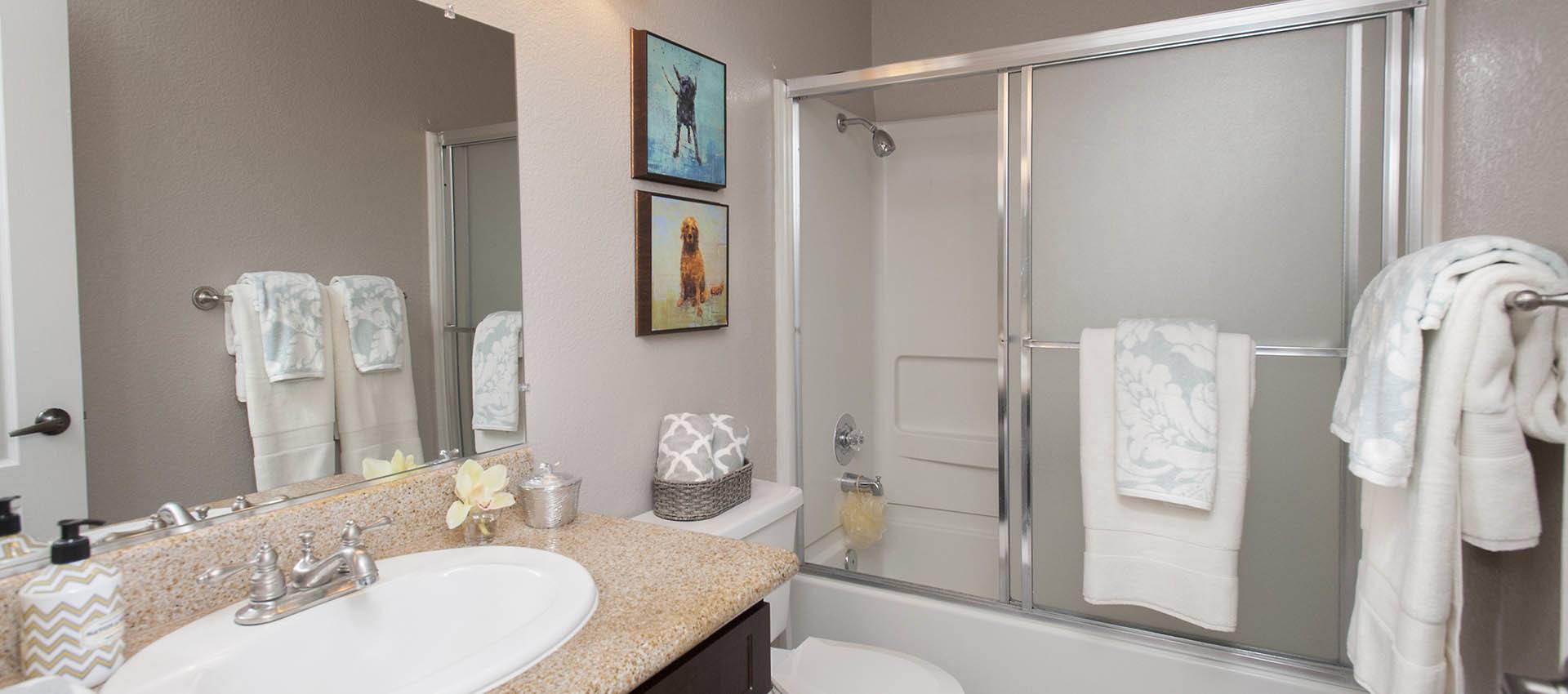 Photos of Deer Valley Apartment Homes in Roseville, CA