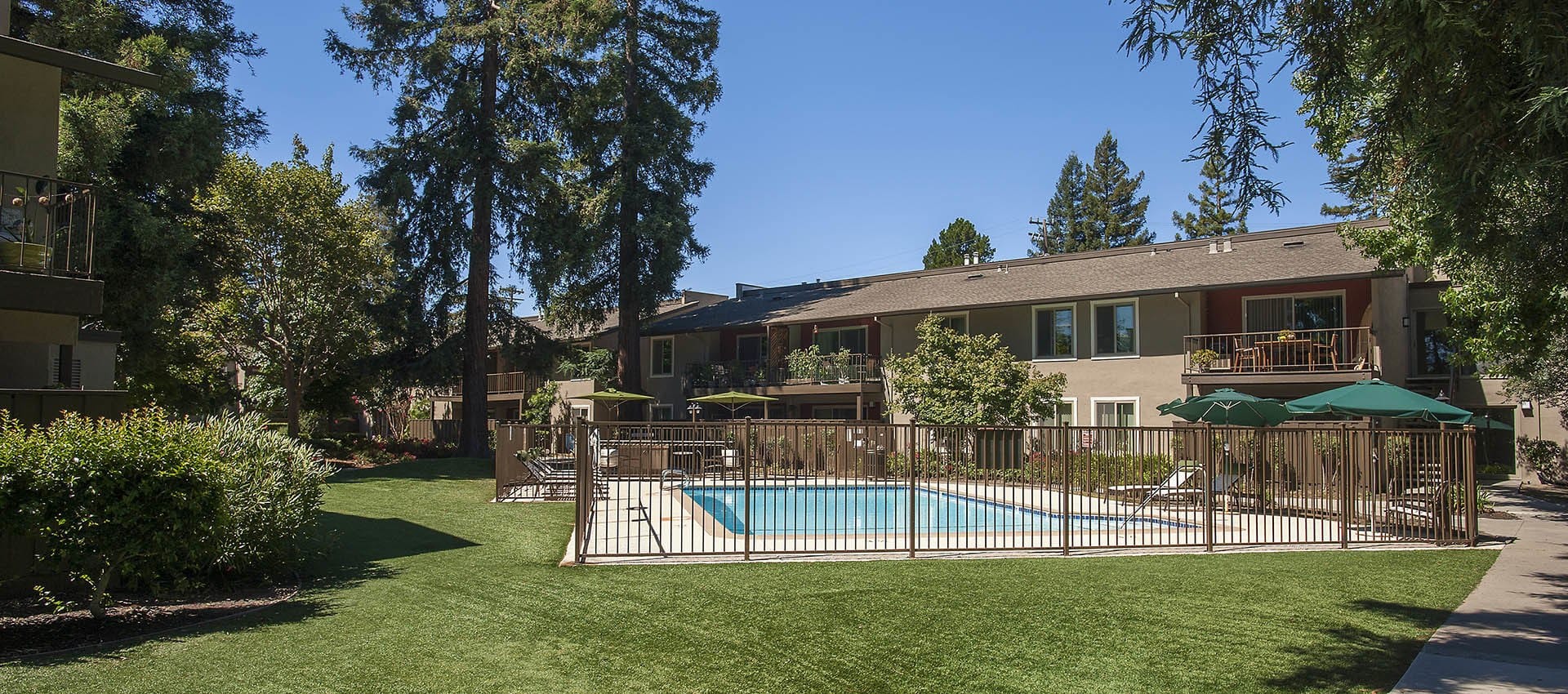 Photos of Flora Condominium Rentals in Walnut Creek, CA