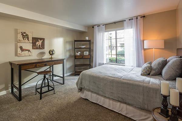 Standard features at Hidden Lake Condominium Rentals in Sacramento