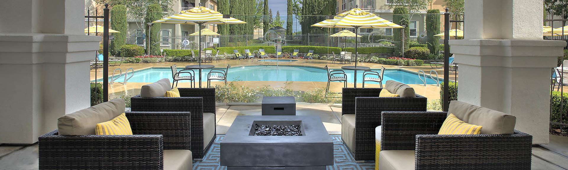 Iron Point at Prairie Oaks in Folsom, California, is pet friendly. Read our pet policy here.