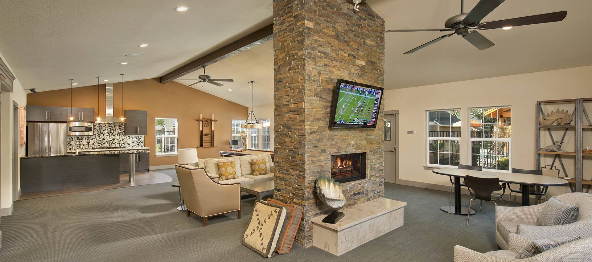 Luxury Amenities at Slate Ridge at Fisher's Landing Apartment Homes