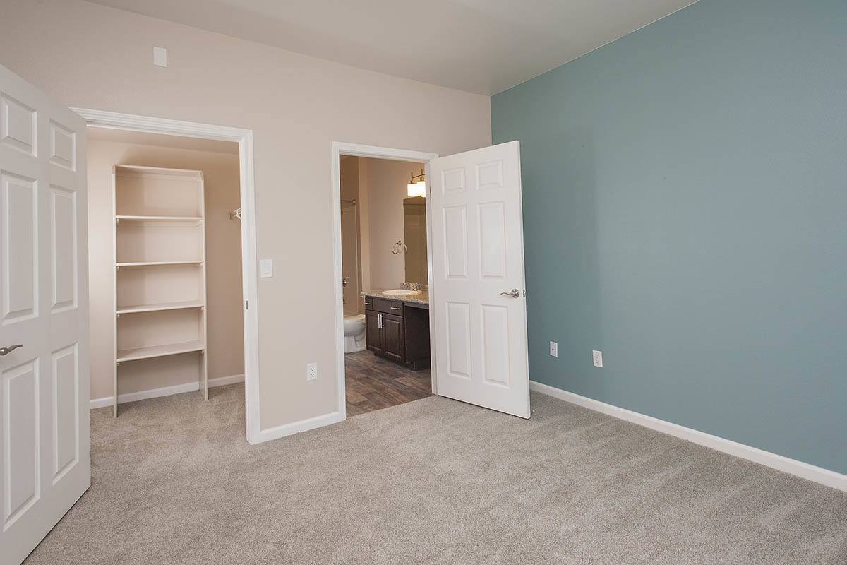 Luxury 1 2 Amp 3 Bedroom Townhomes Amp Apartments In Reno Nv