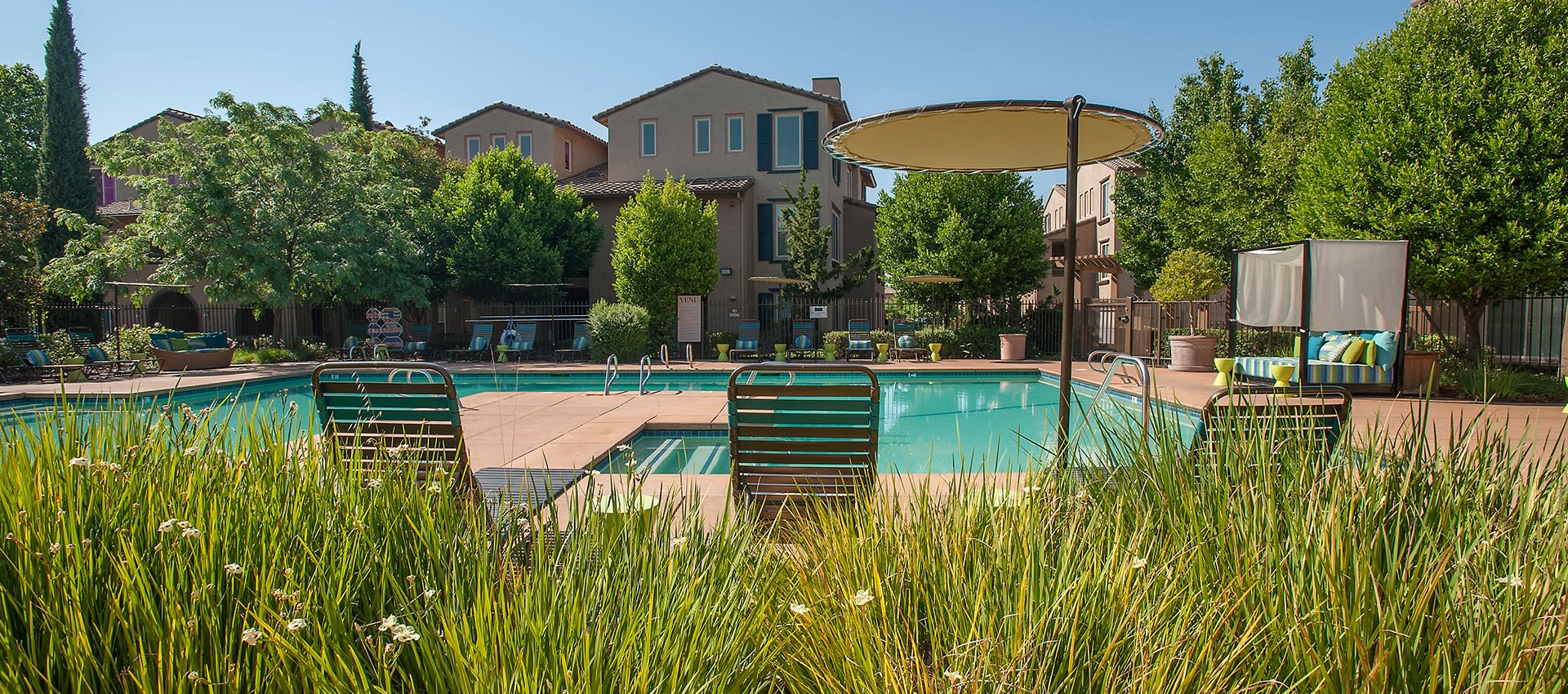 View photos of our luxurious property at Venu at Galleria Condominium Rentals in Roseville, California