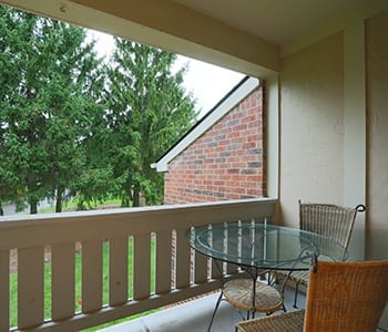 There's so much to do around the neighborhood, both inside and outside our luxury apartment community, here at Fairlane Meadow Apartments in Dearborn.