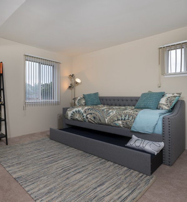 Diamond Forest Apartments in Farmington Hills, MI has luxury apartments for rent; schedule your tour today!