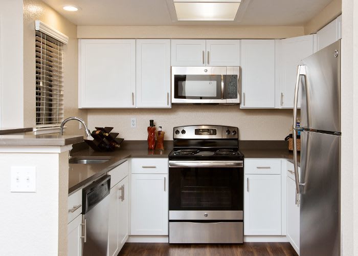 Updated kitchen at Vintage Ridge Apartment Homes