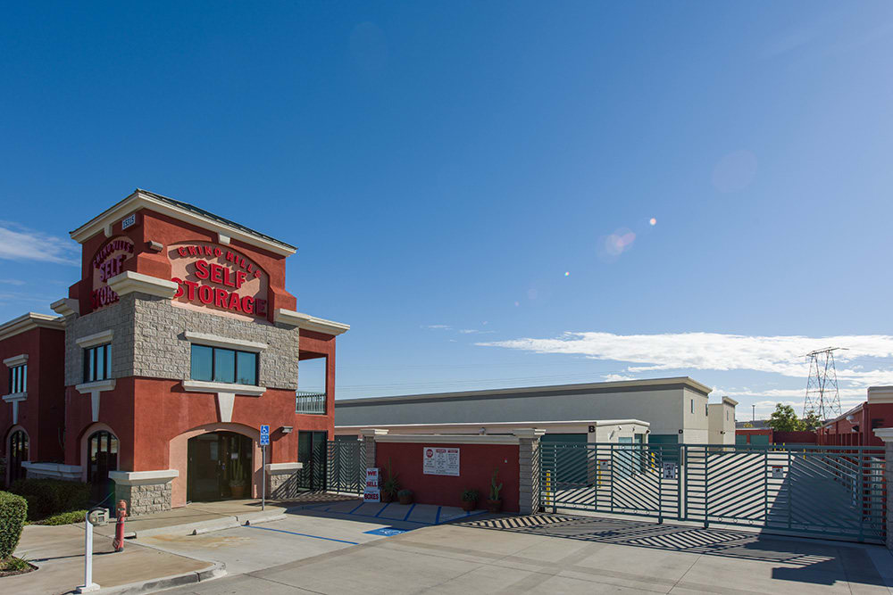 Exterior of self storage facility in Chino Hills, CA