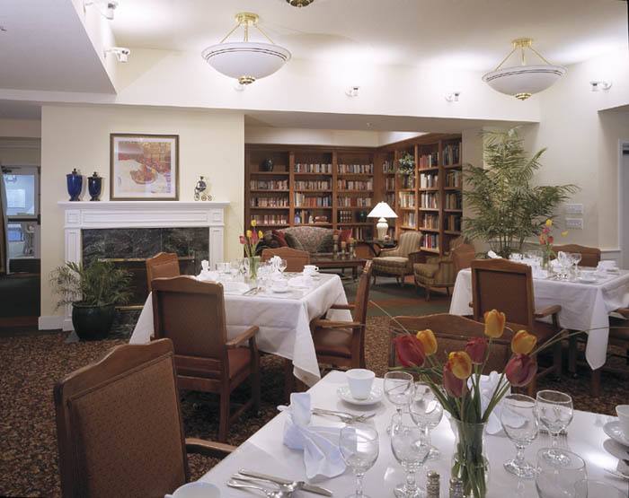 The Terraces at Park Marino beautiful dining room in Pasadena