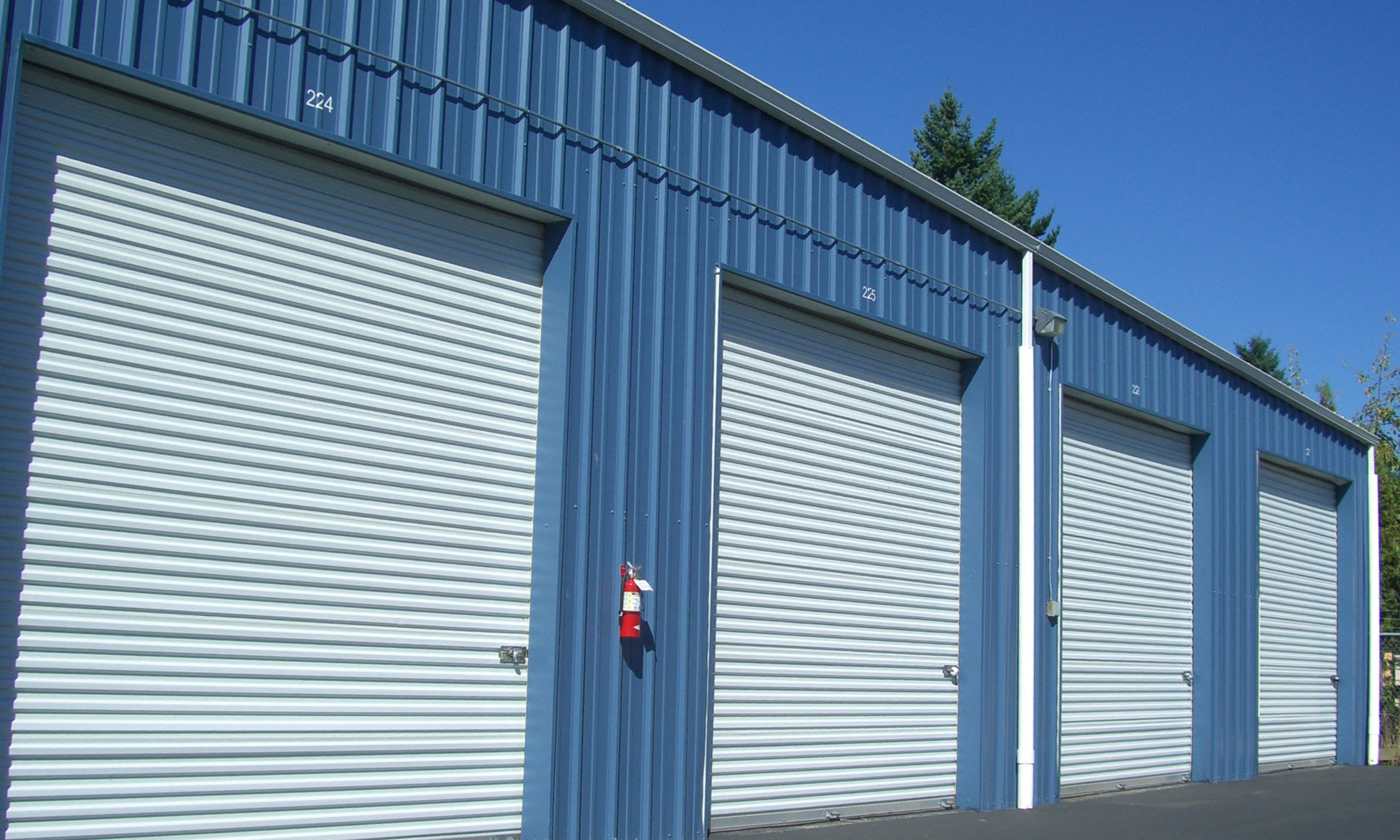 Self storage in Hubbard OR