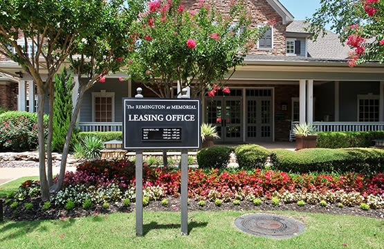 Learn why our residents absolutely love The Remington at Memorial Apartments in Tulsa.