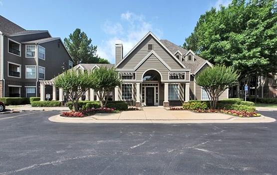 Learn more about the Riverside Park Apartments neighborhood at our Welcome Center.
