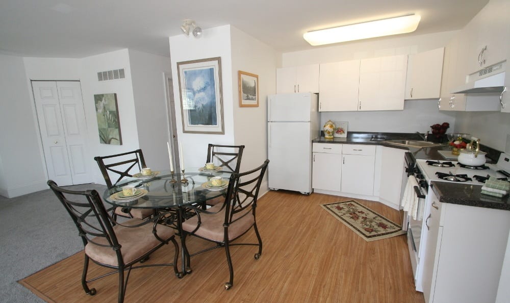 Photos of The Fairways Apartments and Townhomes in Thorndale, PA