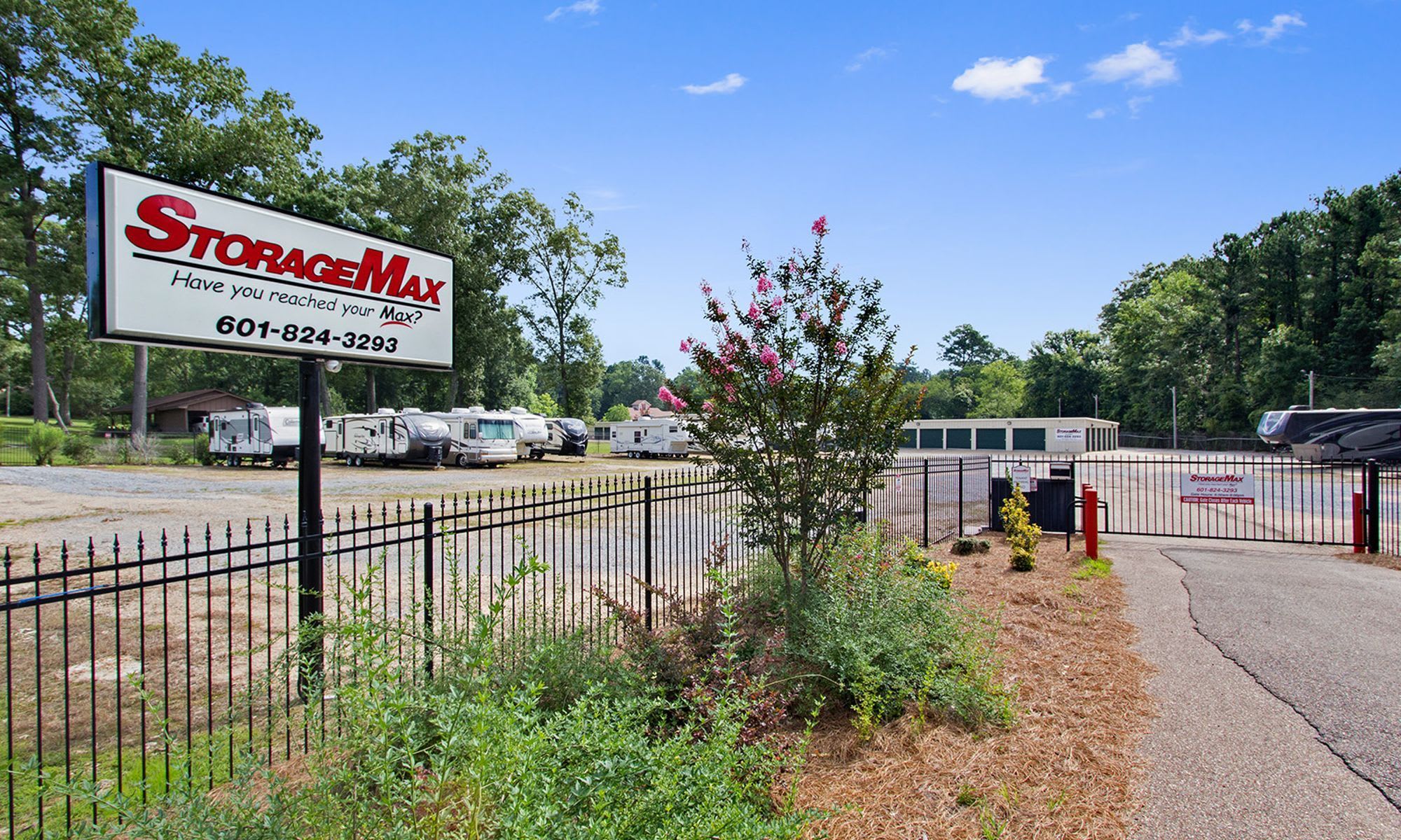 Self storage in Brandon MS