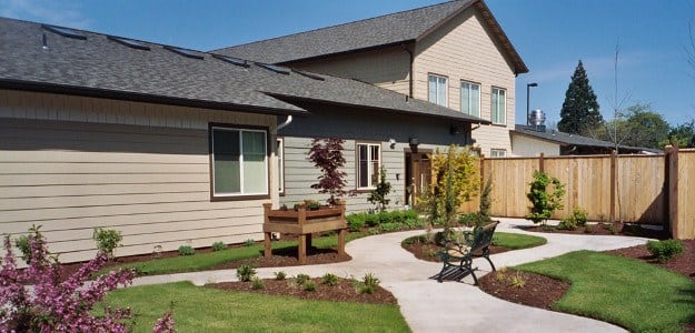 Unique Bayberry Commons Apartments with Modern Garage