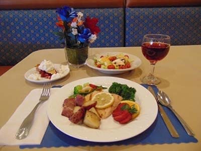 Dining services at Lakeview Terrace of Boulder City.