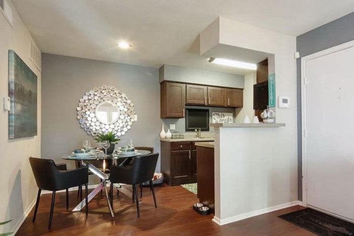 Vantage Point offers spacious 1 & 2 bedroom apartments for rent in Houston