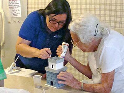 Arts and crafts at senior living in Redding