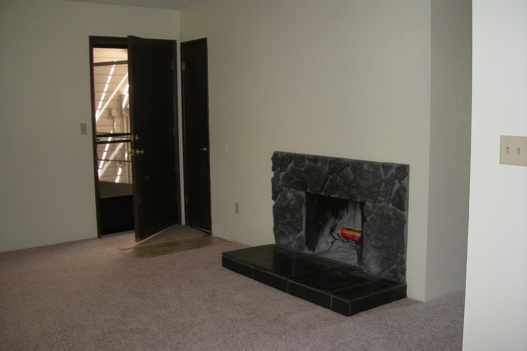 You'll love our spacious floor plan options at our apartment community here at Four Seasons in Medford, Oregon.