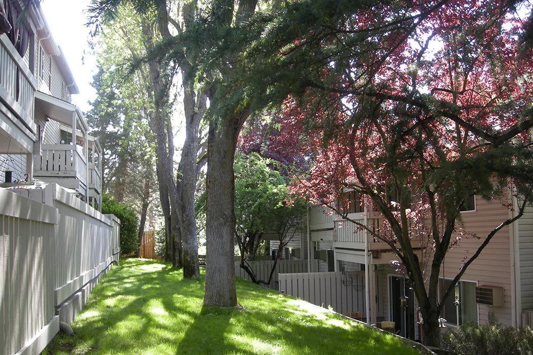 Curious about our neighborhood? Schedule your tour of Four Seasons in Medford to see it for yourself.