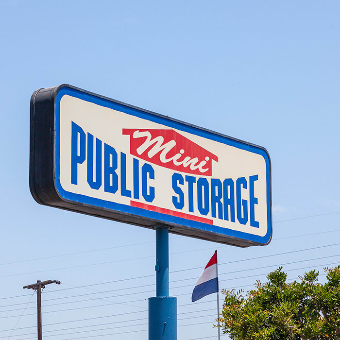 Visit Mini Public Self Storage's website for extremely helpful tips and tricks to help you prepare for and execute a successful move!