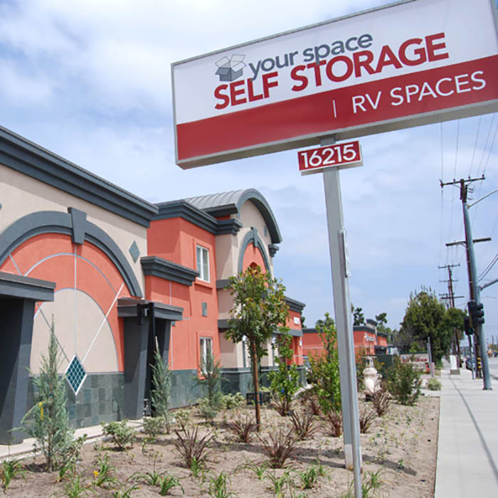 Visit Your Space Self Storage's website for extremely helpful tips and tricks to help you prepare for and execute a successful move!