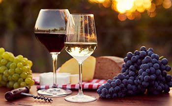 Restaurants near Cypress Meadows Senior Apartments in Ventura