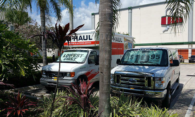 Moving vans available at Storage Express in Hollywood, Florida