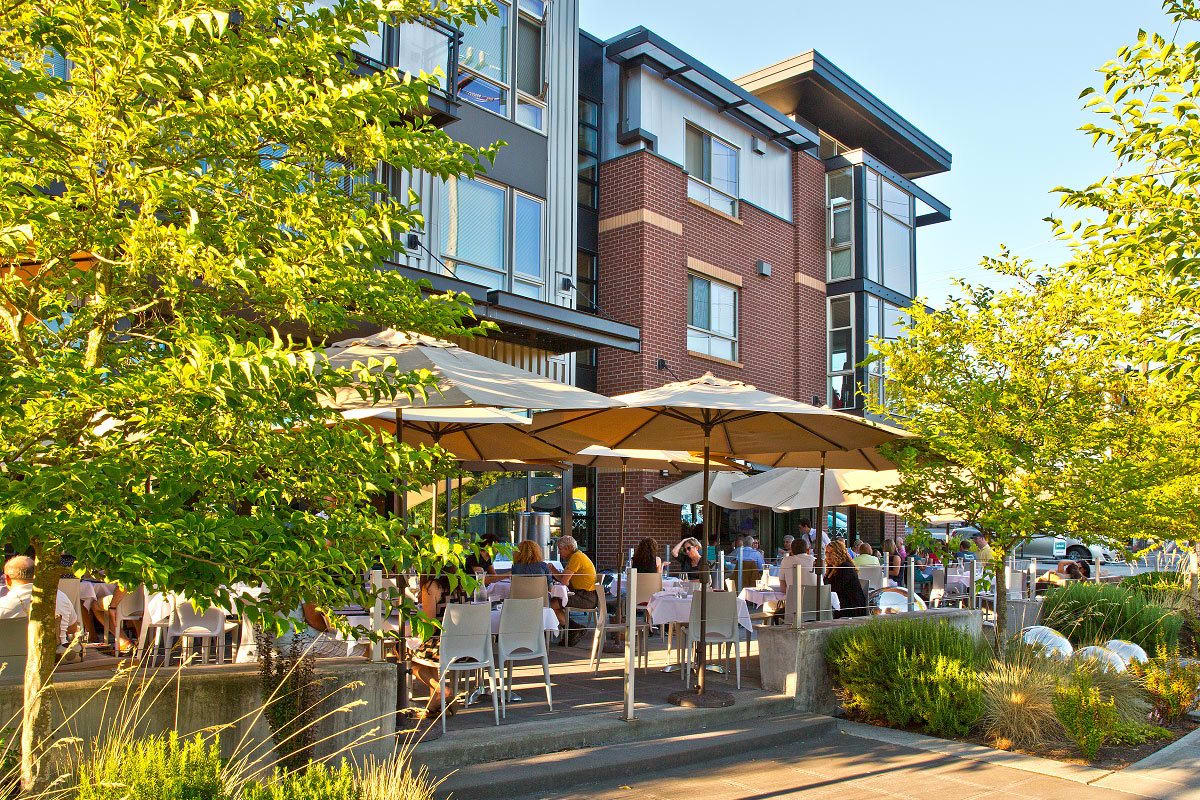 Dining options at at senior living in Seattle