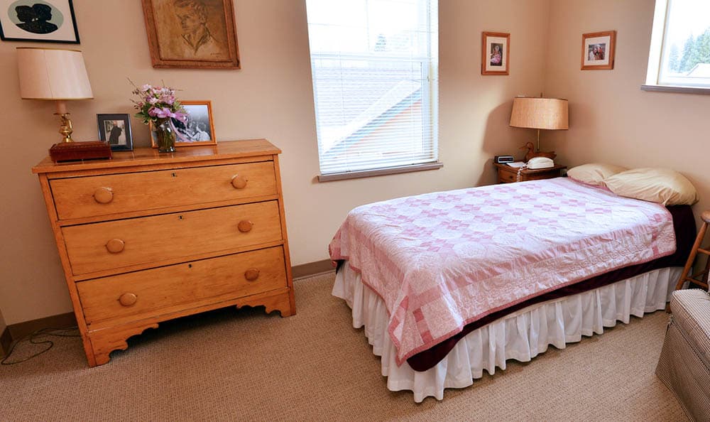 Memory Care Bedroom in Leavenworth, WA