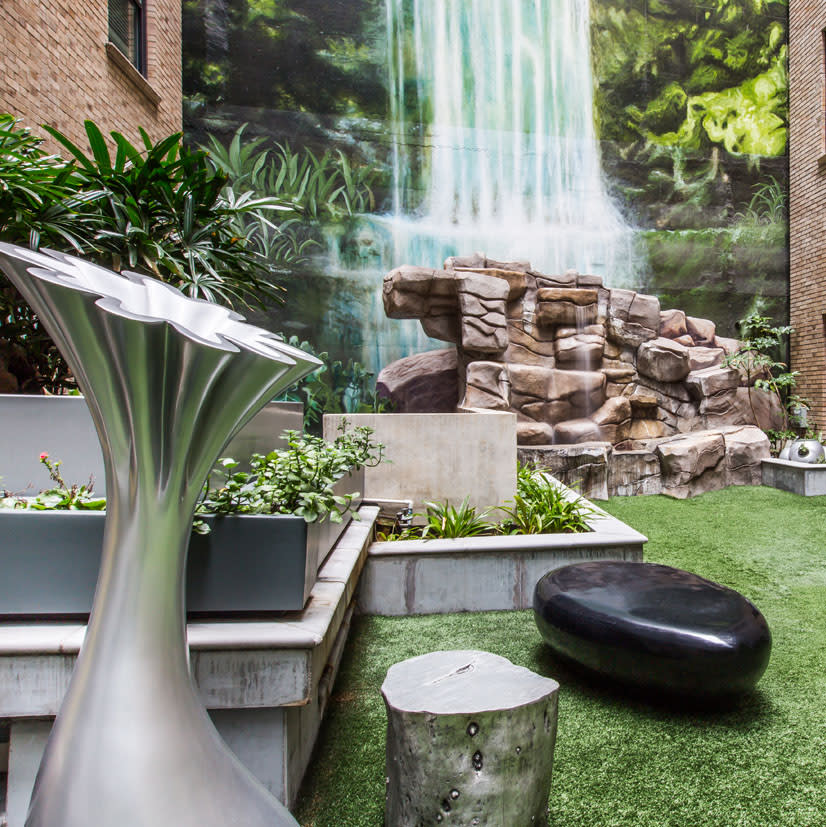 Courtyard at The Roosevelt