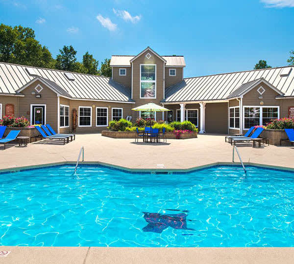 Hawks Landing amenities