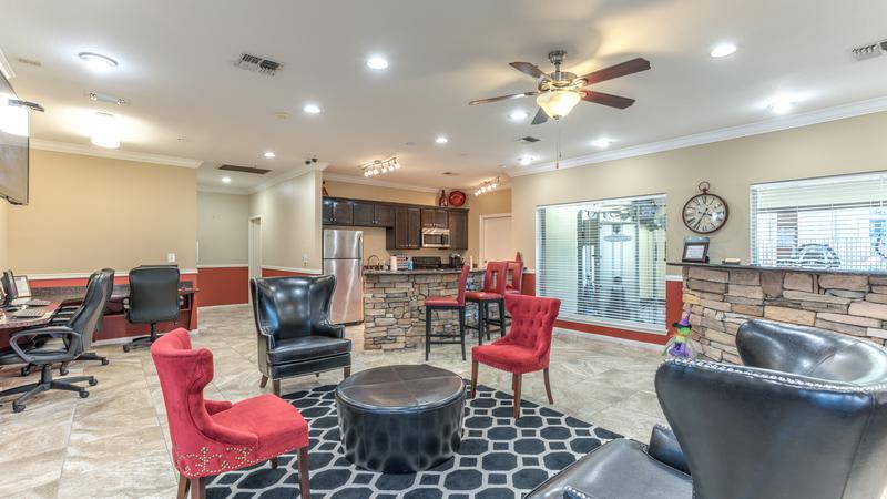 Clubhouse Living at Sutter Ranch Apartments in Houston