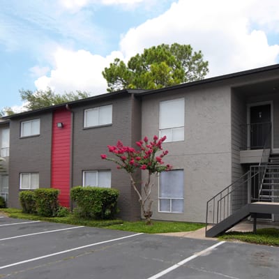 Available amenities at Newport at Clear Lake