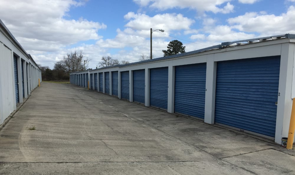 A & A Self Storage offer many outdoor storage units in Warner Robins, Georgia