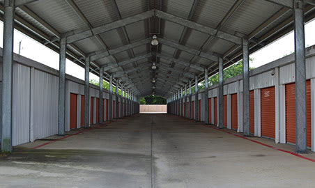 Store your possessions at Perry Road Storage in Houston, Texas