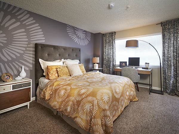 1 & 2 Bedroom Apartments in Denver, CO | Arapahoe Club Apartments