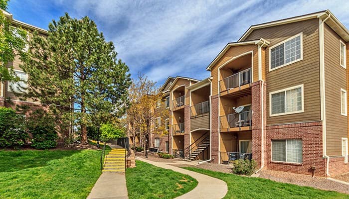 Enjoy the neighborhood at Arapahoe Club Apartments in Denver