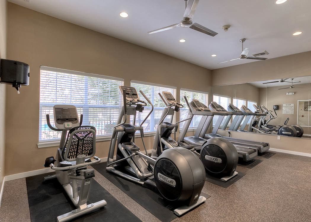 Fitness center at Pebble Cove Apartments in Renton