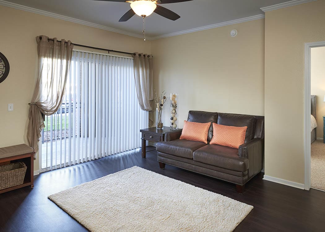 Living Room at Hawthorne Hill Apartments in Northglenn