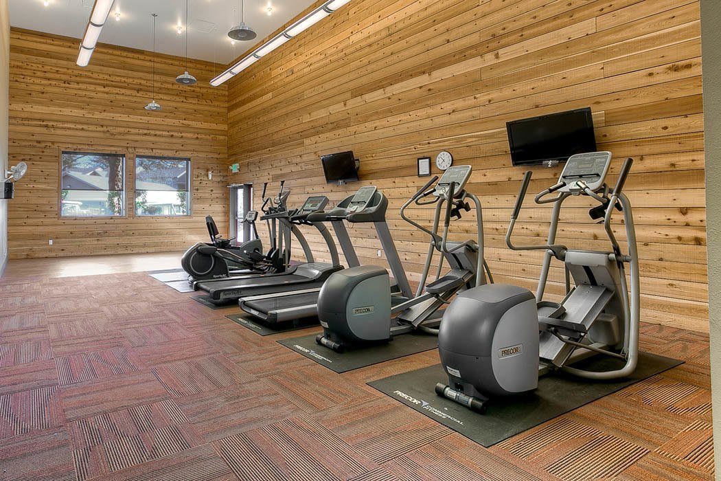 Fitness center at Waters Edge Apartments in Kent