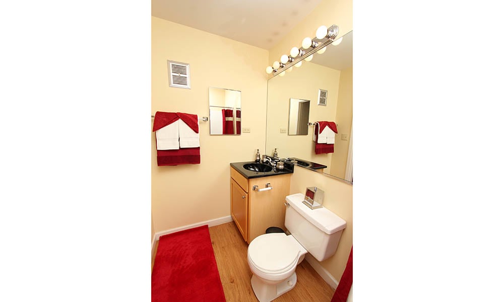 Photos of Riverstone Apartments in Bolingbrook, IL